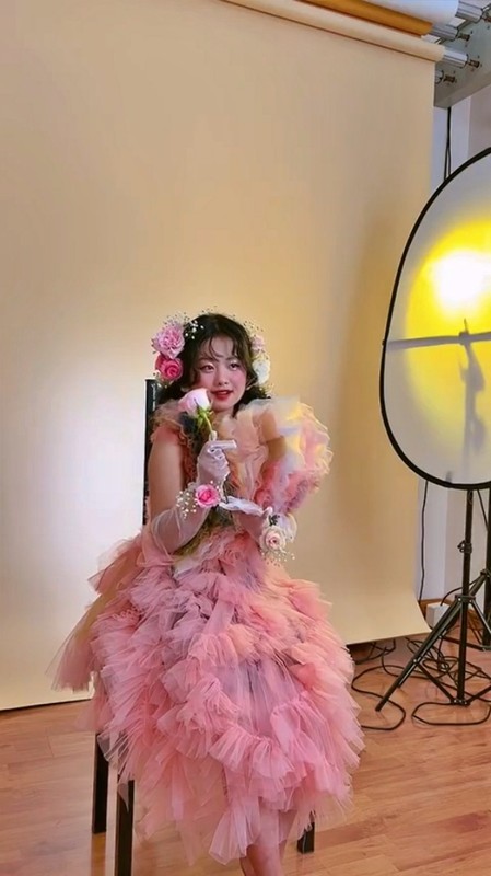 Đặc biệt, lần này Phúng Phính Hà Giang cũng tiết lộ ngày 27/2 này cô bé sẽ quay lại Hà Giang, kết thúc chuỗi ngày lên thành phố thăm gia đình người hỗ trợ.