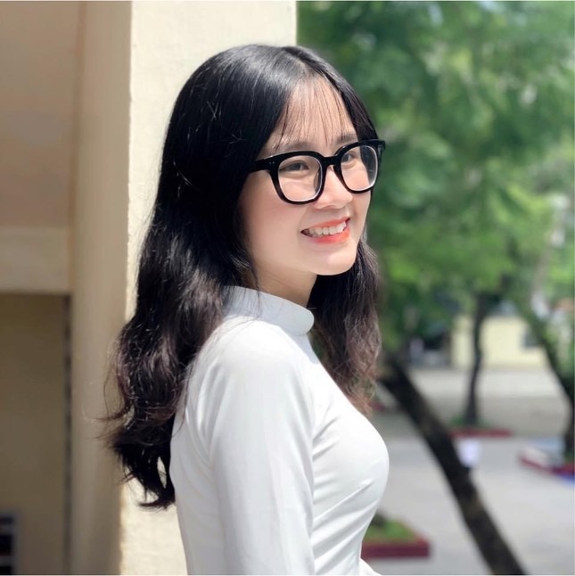 Trà My luôn tràn đầy năng lượng tích cực. Ảnh: FBNV