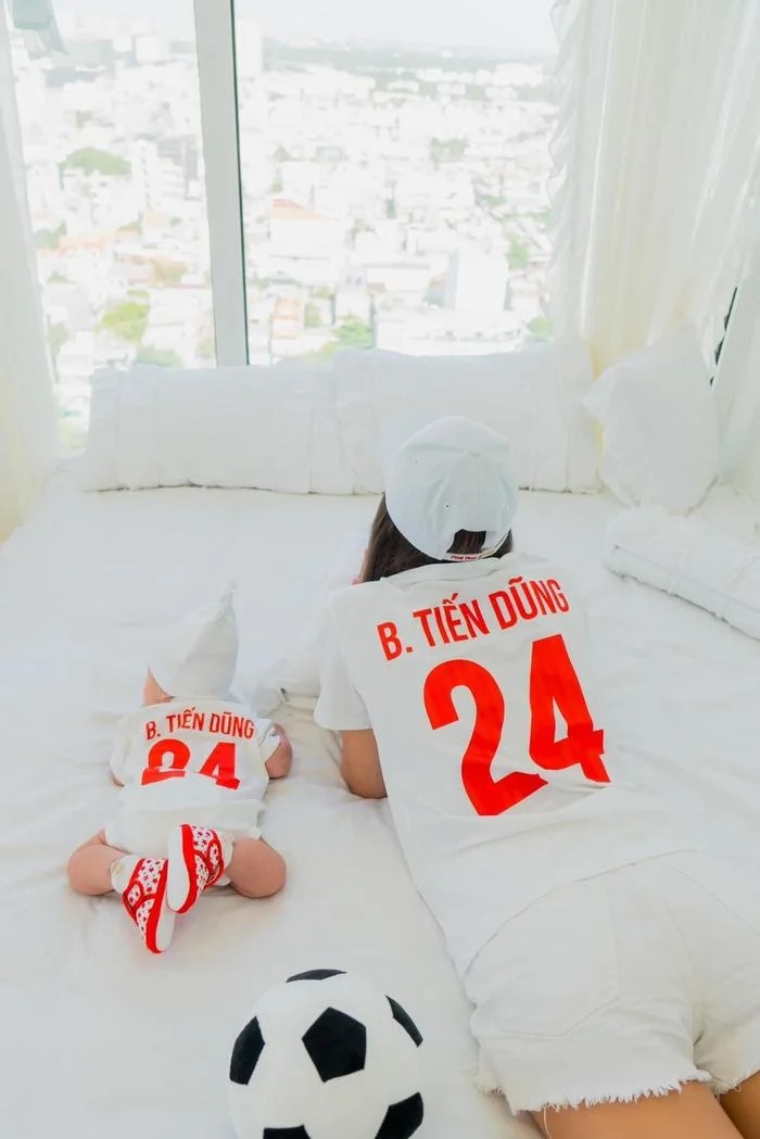 trên trang cá nhân Dianka đã đăng tải bài viết dài gửi tới ông xã những lời chúc đầy ngọt ngào.