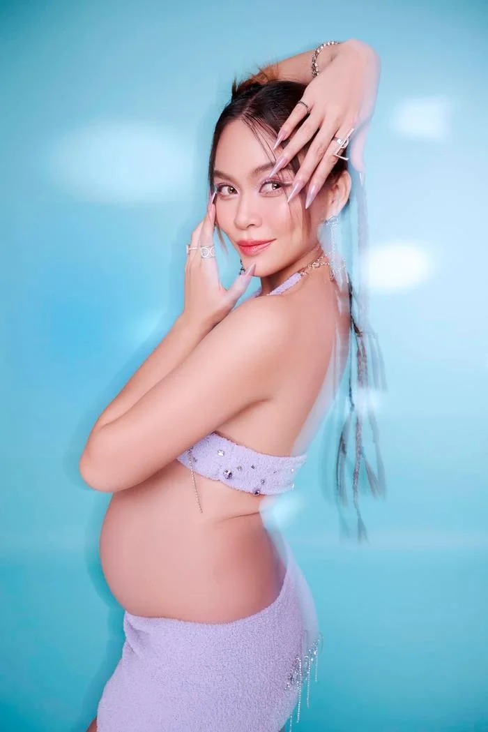 Hậu sinh nở, Mâu Thủy đang tập trung vào việc chăm sóc quý tử và không thường xuyên sử dụng mạng xã hội