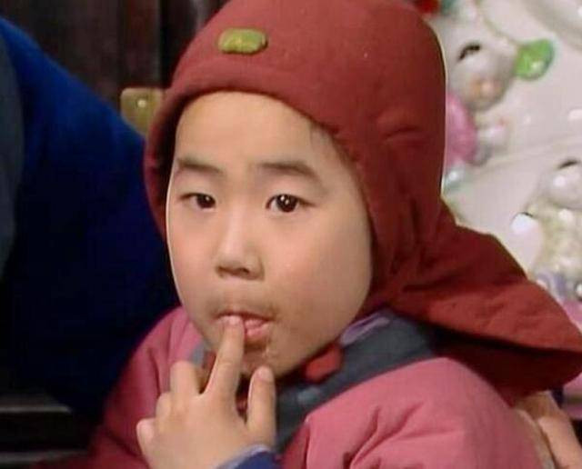 Lý Nguyệt trong vai Tiểu Bản Nhi.