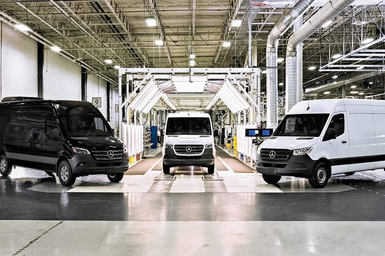  Trong thời gian chờ được khắc phục, Mercedes-Benz khuyến cáo chủ xe Sprinter nên vận hành với động cơ quạt gió HAVC ở chế độ thủ công.