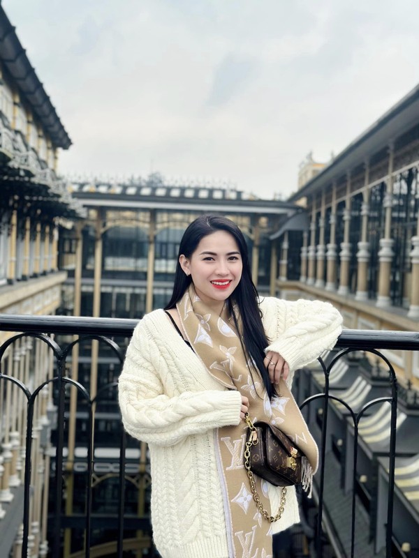 Gắn bó với YouTube gần 3 năm, 