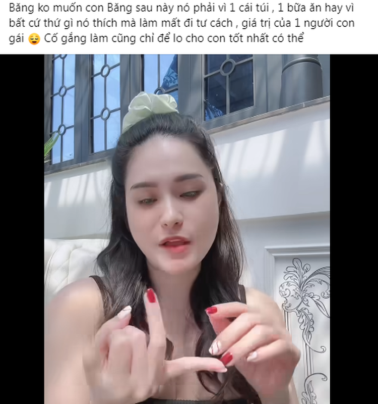 Gần đây nhất, một quan điểm dạy con của Đoàn Di Băng đã khiến dân tình tranh cãi vì cho rằng cô đang nuông chiều con quá đà.