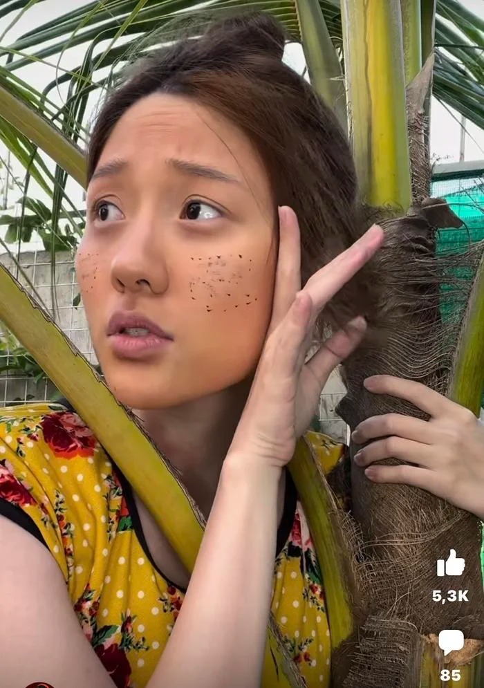 Em gái Trấn Thành tự đăng tải khoảnh khắc mặt mộc của cô lên mạng xã hội.