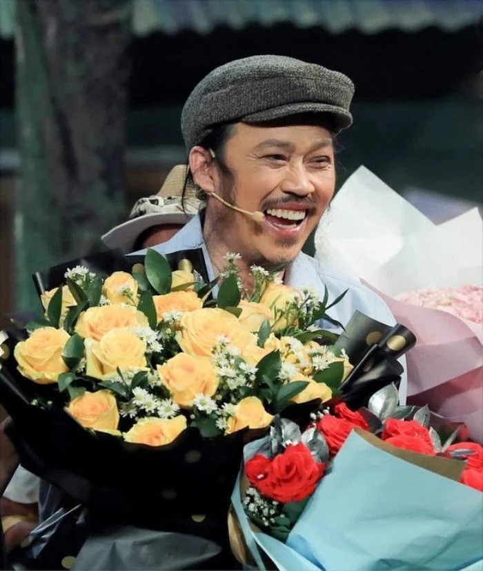 NSƯT Hoài Linh dần quay trở lại với nghệ thuật sau những ồn ào tiền từ thiện.