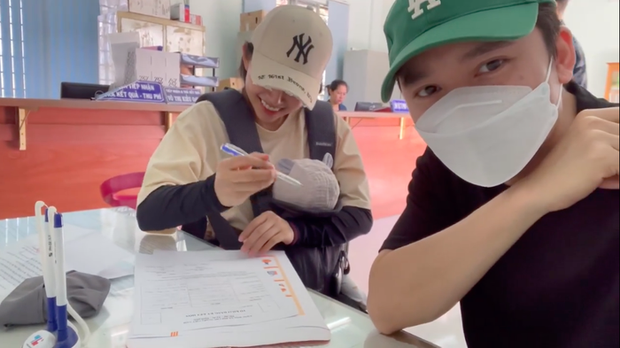 Vợ chồng Phan Mạnh Quỳnh đăng ký kết hôn sau 2 năm tổ chức đám cưới