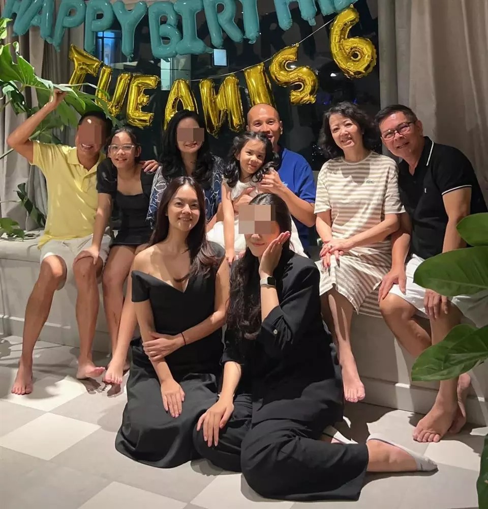 Quang Huy hội ngộ gia đình vợ cũ trong ngày đặc biệt của con gái.