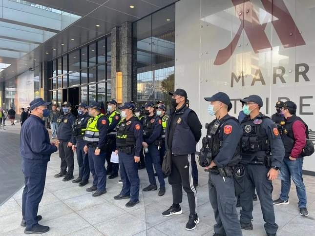 900 người bị thẩm vấn vụ tiệc rượu của Trúc Liên bang Minh Nhân hội. Ảnh: Next Apple.