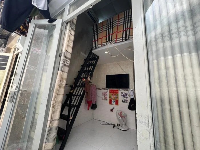 Phòng trọ nơi xảy ra vụ việc. (Ảnh: PLO)