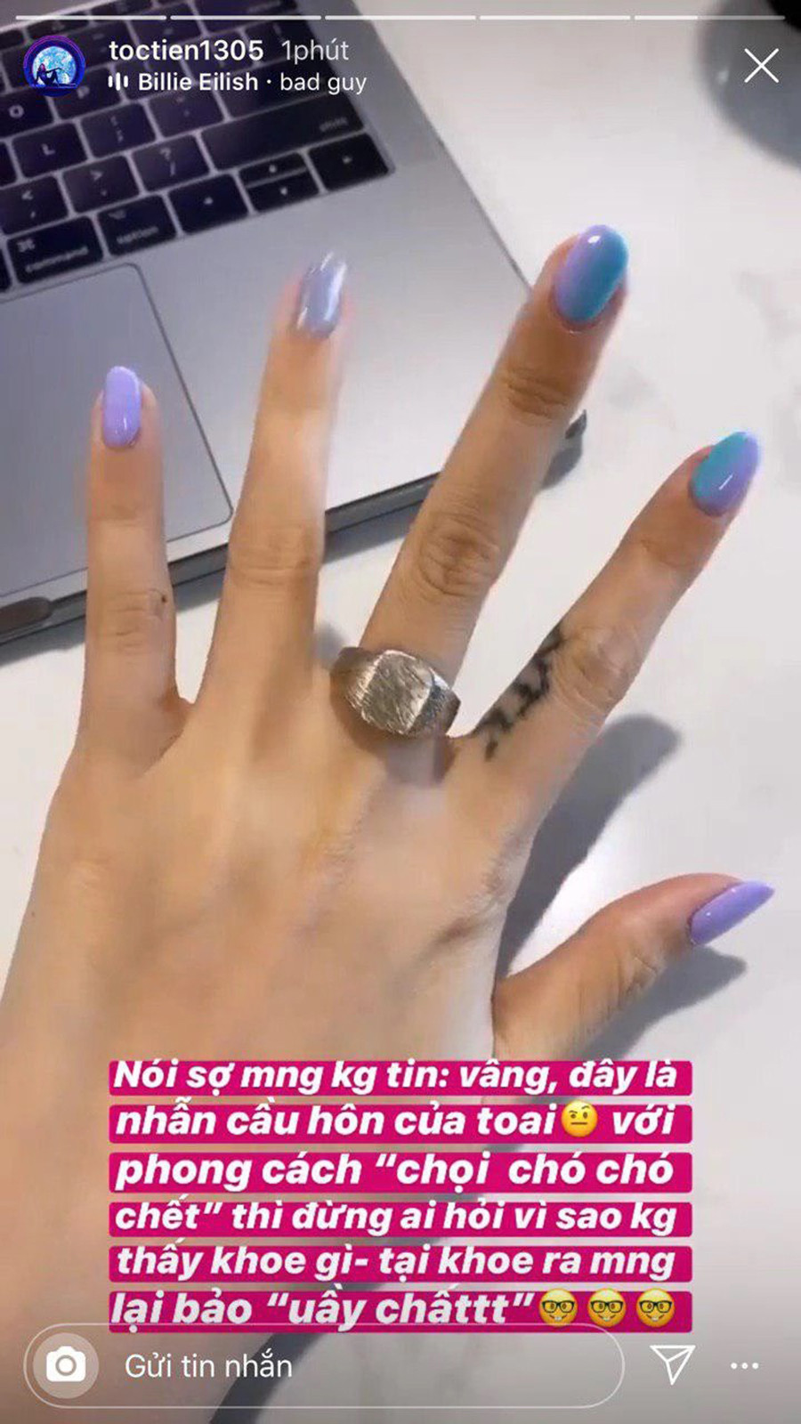 Vốn thích pha trò, Tóc Tiên và Hoàng Touliver khiến khán giả bất ngờ với màn khoe nhẫn cầu hôn 