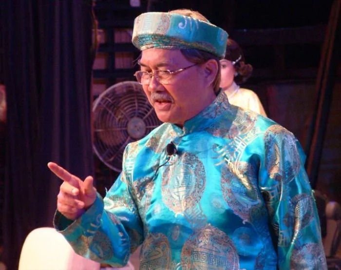 Cuộc đời của ông gắn liền với sân khấu.