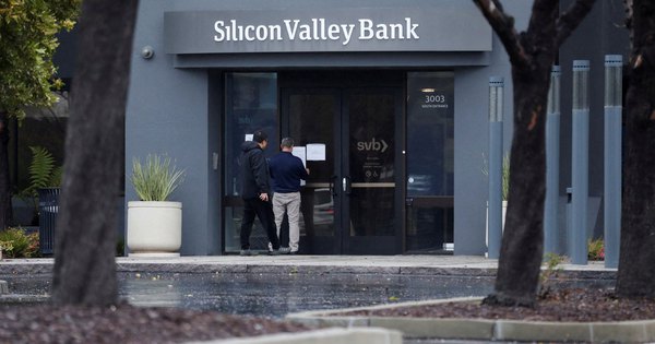 Trụ sở Ngân hàng Thung lũng Silicon ở TP Santa Clara, bang California - Mỹ hôm 10-3. Ảnh: REUTERS