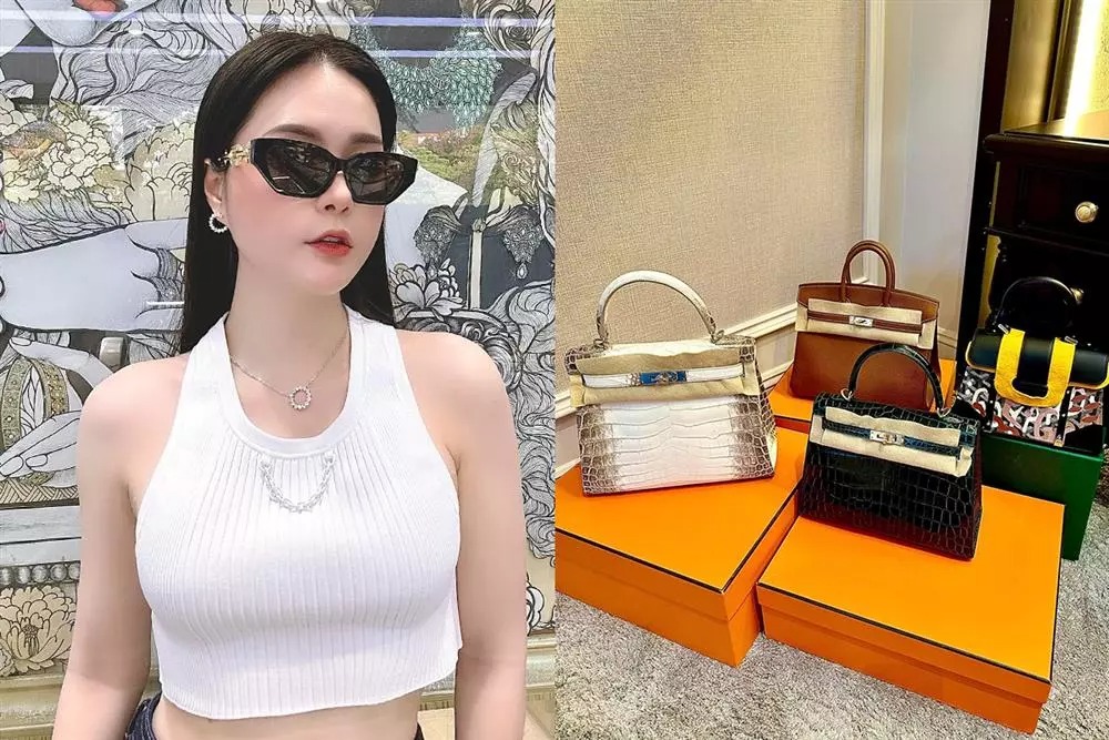 Đến 8/3, Đoàn Di Băng lại được chồng tặng thêm 1 túi Goyard phiên bản limited (khoảng 100 triệu), 3 túi Hermès với giá trị lần lượt là Hermes Kelly màu nâu da bò (giá hơn 600 triệu), Hermès Kelly da cá sấu Himalaya và 1 Hermès da cá sấu màu ngọc lục bảo hơn 5 tỷ đồng.