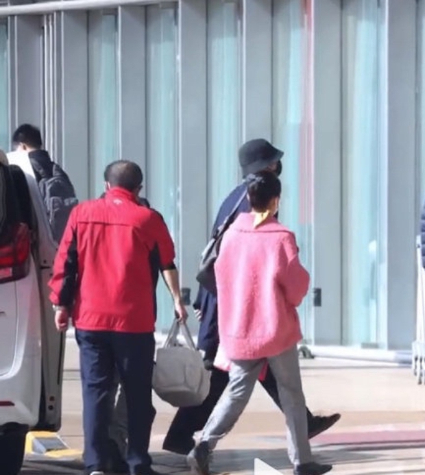 Đây là lần xuất hiện đầu tiên của nam nghệ sĩ trẻ sau bê bối lộ ảnh giường chiếu