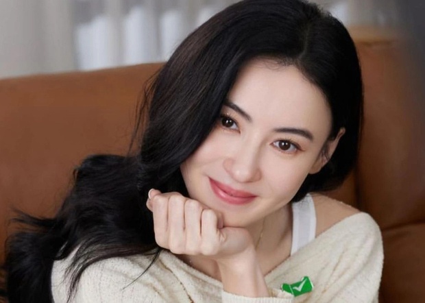 Trương Bá Chi chúc phúc cho Vương Phi - Tạ Đình Phong ngay từ giây phút đầu tiên họ ở bên nhau