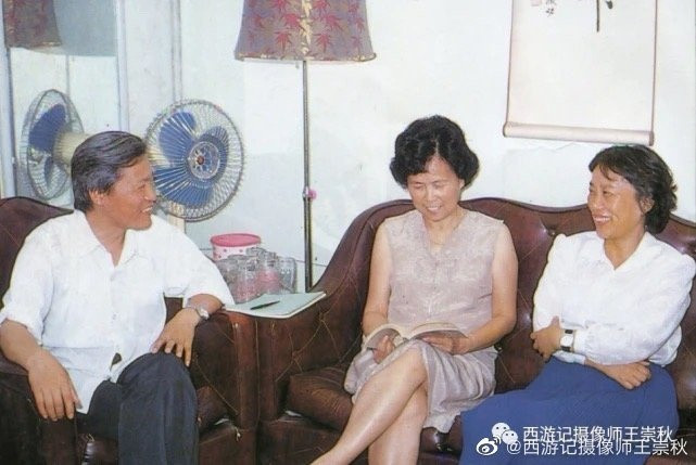 Ba biên tập của Tây du ký năm 1986 là Đới Anh Lộc, Dương Khiết và Trâu Ức Thanh (từ trái sang phải).