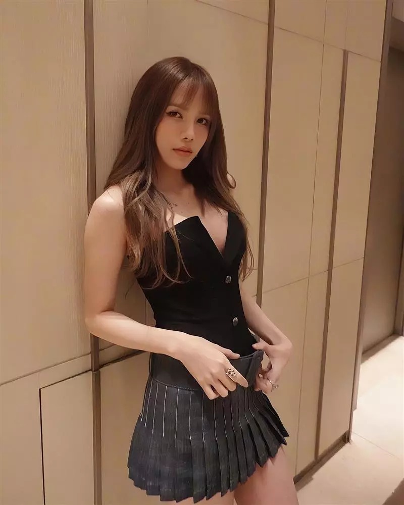 Thiều Bảo Trâm được nhận xét ngày càng xinh đẹp, quyến rũ.