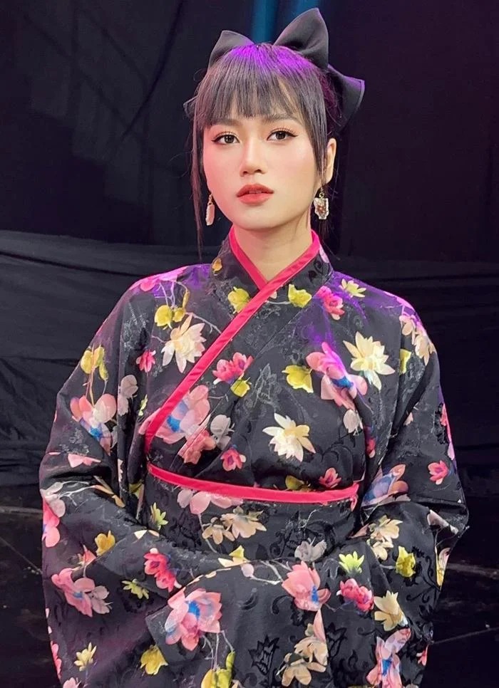 Khi nhìn vào những tấm hình mới nhất, nhiều khán giả cảm thấy khó tin khi biết Lâm Vỹ Dạ đã trải qua hai lần sinh nở