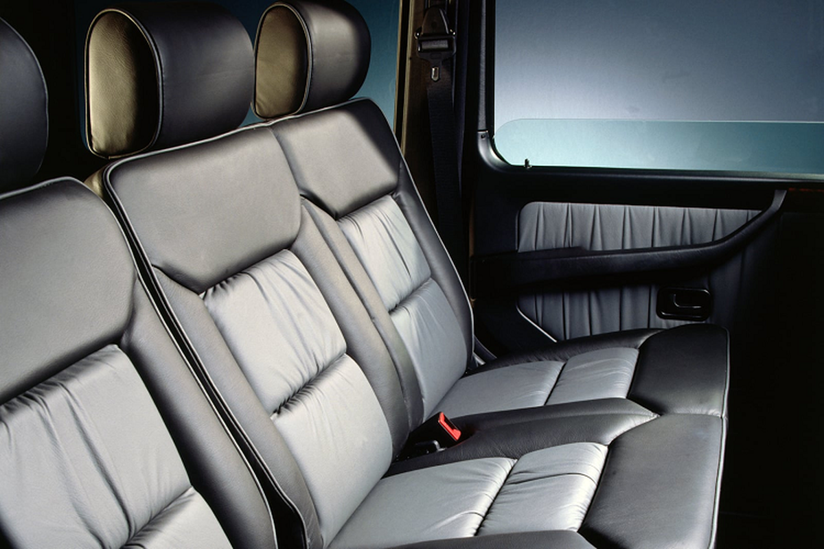 Với giá 178.250 Deutschmark vào thời điểm bấy giờ, 500 GE có giá bán được đánh giá là rất đắt, cao hơn gấp đôi giá của G320 với động cơ 6 xi-lanh cùng thời. Ngay cả S-Class 500 SE 140-series với động cơ M119 mới hơn cũng rẻ hơn ở mức 129.030 DEM.