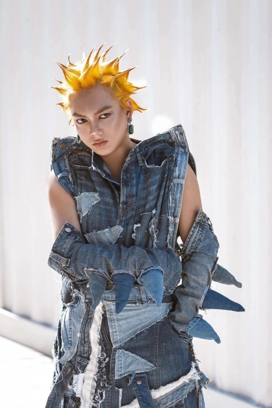 Phạm Thoại nổi tiếng khi thường xuyên có phát ngôn “gây sốc” khiến dân tình nhiều lần tranh cãi, xôn xao. Tuy nhiên ở khía cạnh khác, không thể phủ nhận hiện tượng mạng này là người làm việc chăm chỉ, giỏi kiếm tiền.