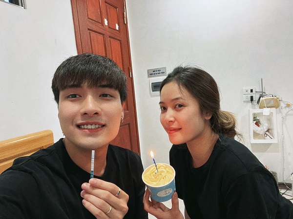 Cặp đôi sắp đón em bé đầu lòng