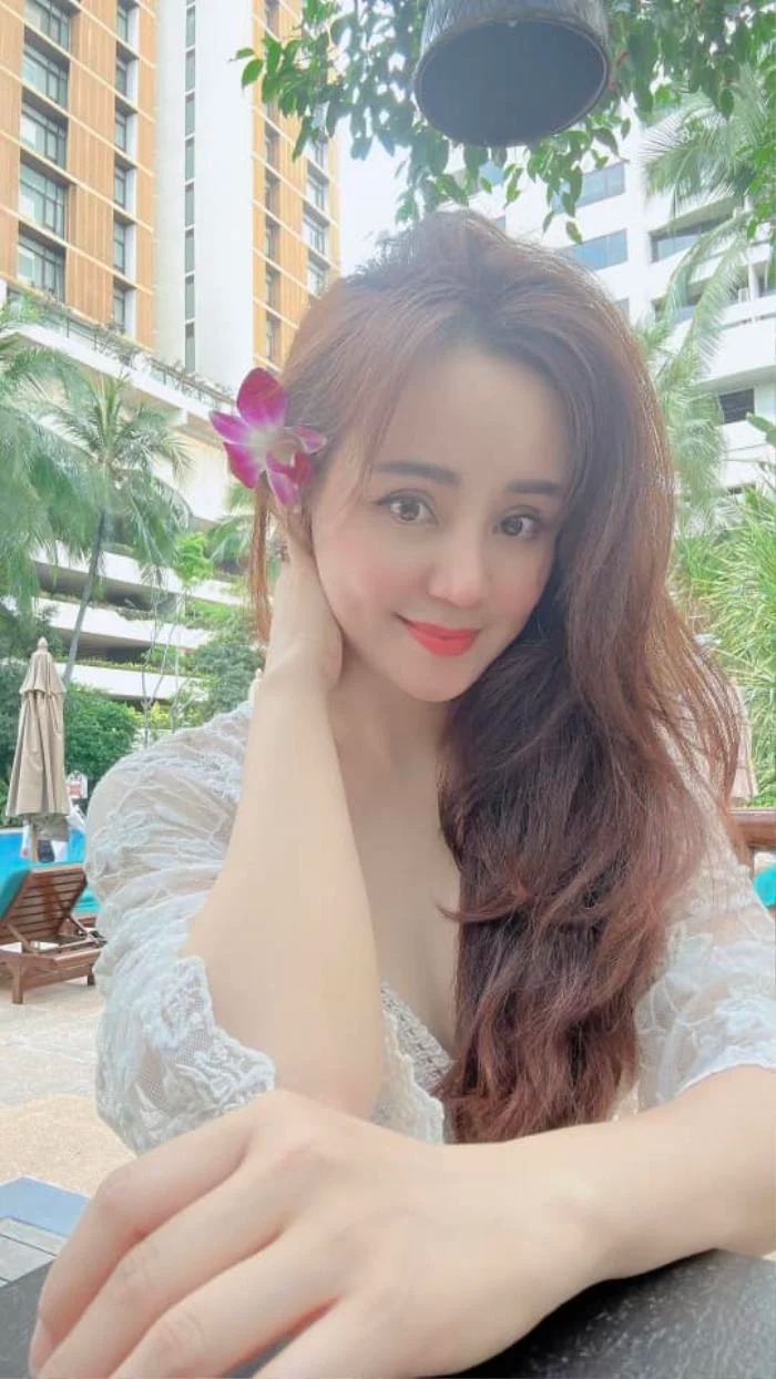 Vy Oanh mạnh mẽ cùng các con vượt qua bao 