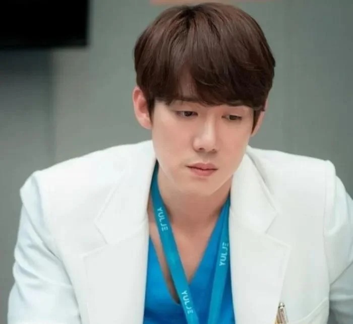 Chủ nhân bài viết cho biết bố mình đã nghỉ việc vì bị nam diễn viên khinh thường.