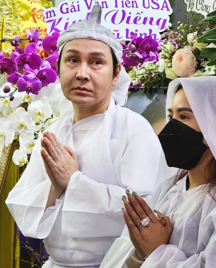 NSƯT Vũ Luân và nghệ sĩ Bình Tinh - Hai trong số những con nuôi của 