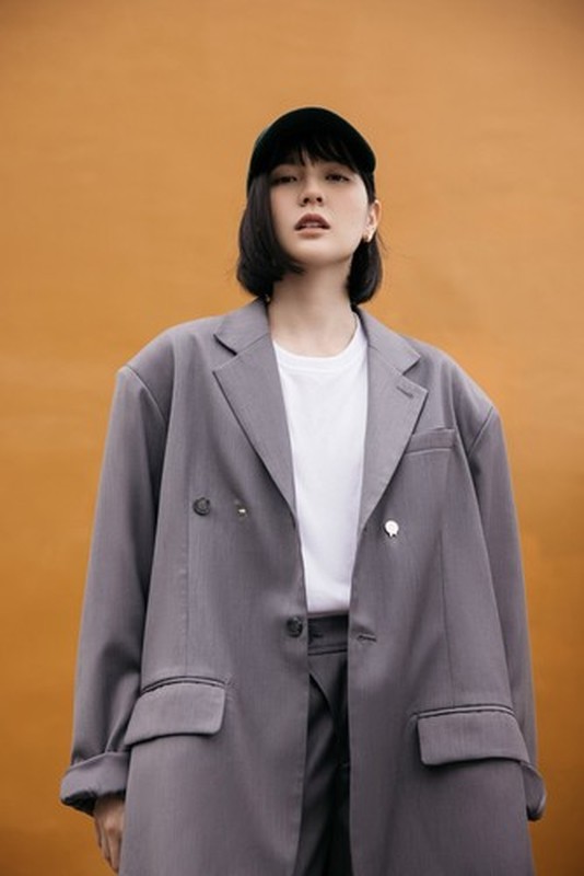 Ngoài ra, sự thay đổi nhan sắc của 