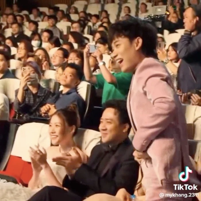 Khoảnh khắc Trấn Thành và Trúc Nhân xuất hiện cùng nhau tại cùng một sự kiện hồi đầu năm 2023.