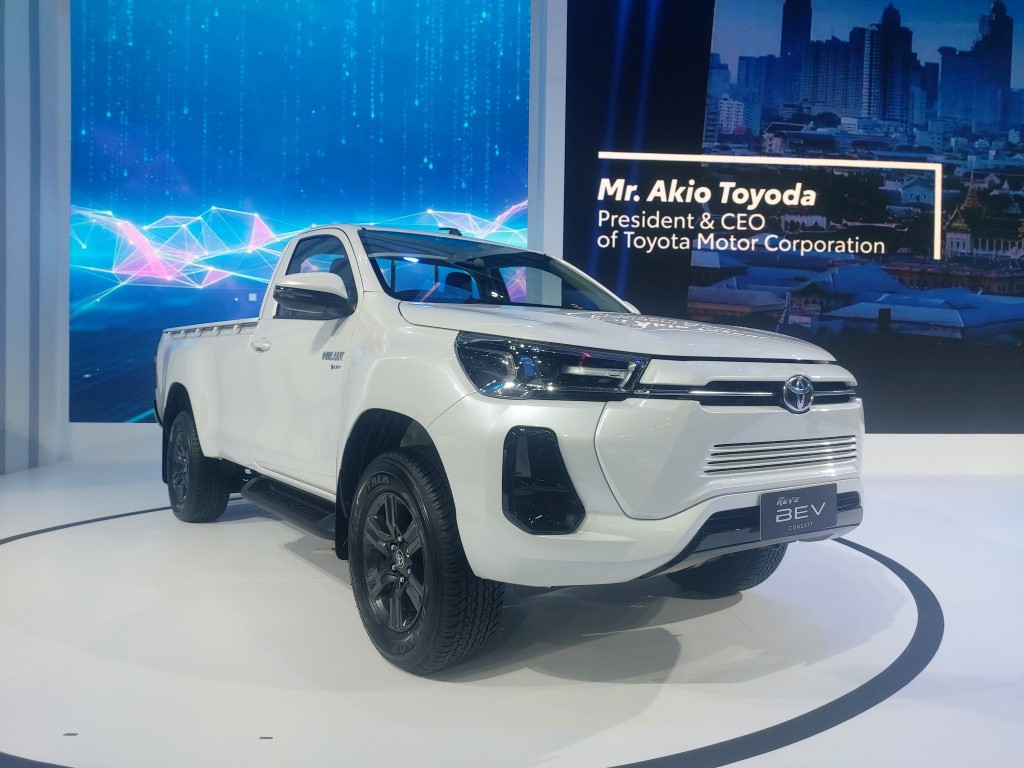 Bán tải điện Hilux BEV Concept.