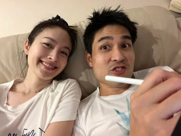 Mỹ nhân 8X thừa nhận có một số thay đổi nhỏ sau khi kết hôn với ông xã doanh nhân nhưng cô vẫn đang tràn ngập hạnh phúc với cuộc sống tân hôn