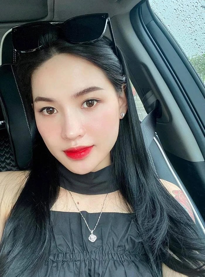 Màn combat của Hà Linh và Diệu Thúy được dân mạng quan tâm