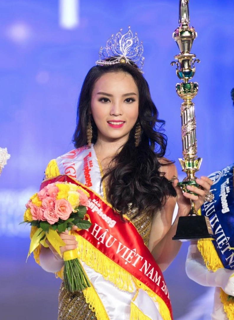 Kỳ Duyên đăng quang cuộc thi Hoa hậu Việt Nam 2014 lúc 18 tuổi
