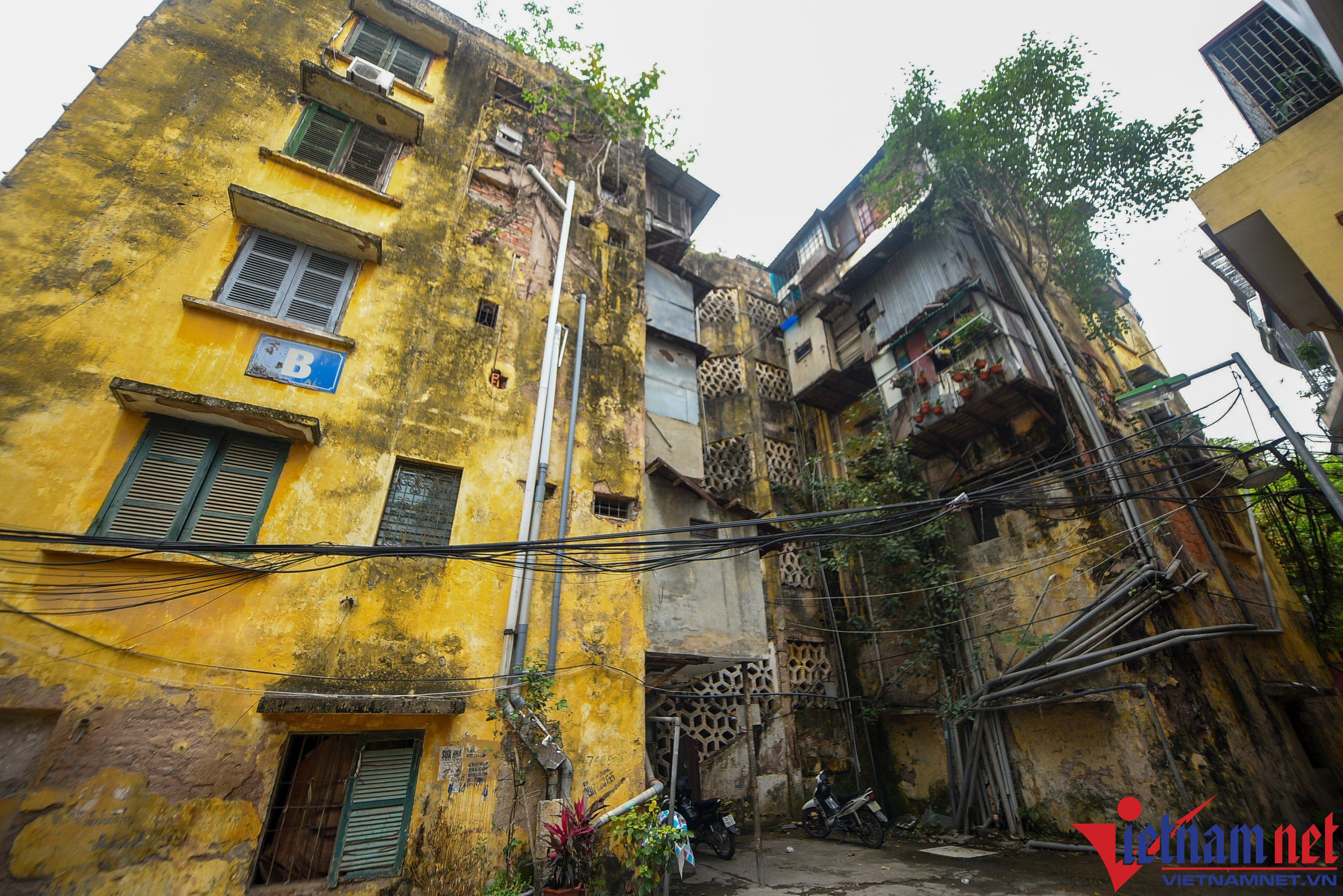 Qua nhiều năm khai thác sử dụng, khu tập thể đã xuống cấp trầm trọng.