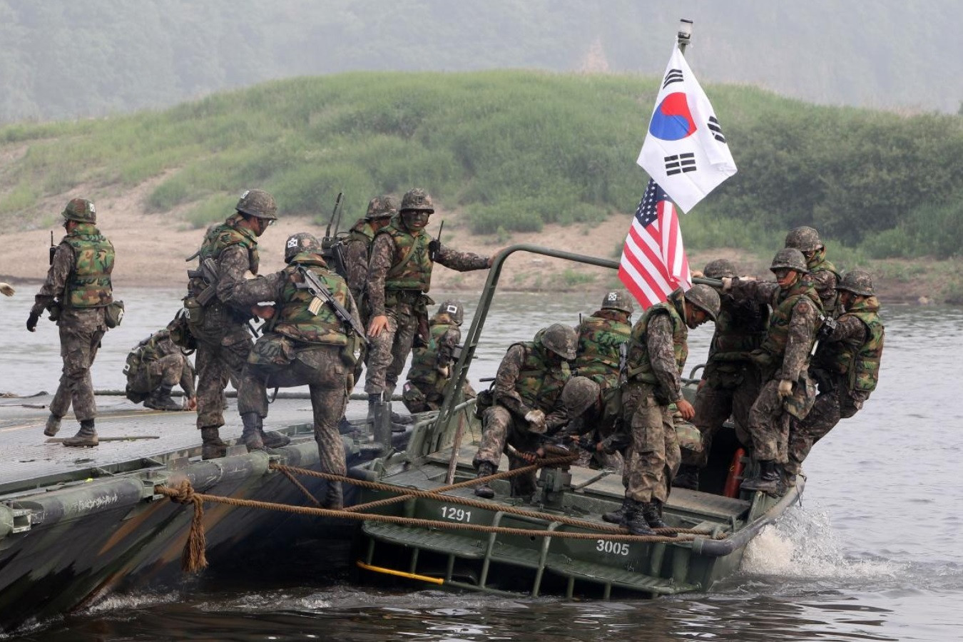 Binh sĩ Mỹ và Hàn Quốc trong một buổi huấn luyện chung. Ảnh: THX