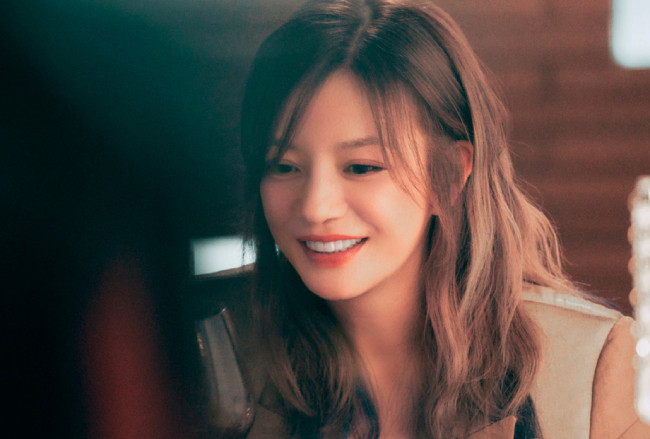 Đời tư của Triệu Vy và chồng vướng nhiều bê bối, thị phi.