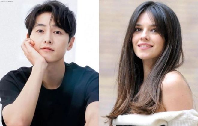 Dù chưa từng đăng ảnh đôi lên mạng xã hội nhưng qua những hình ảnh do Song Joong Ki chia sẻ, người hâm mộ có thể nhận ra tình cảm của cặp đôi rất tốt đẹp