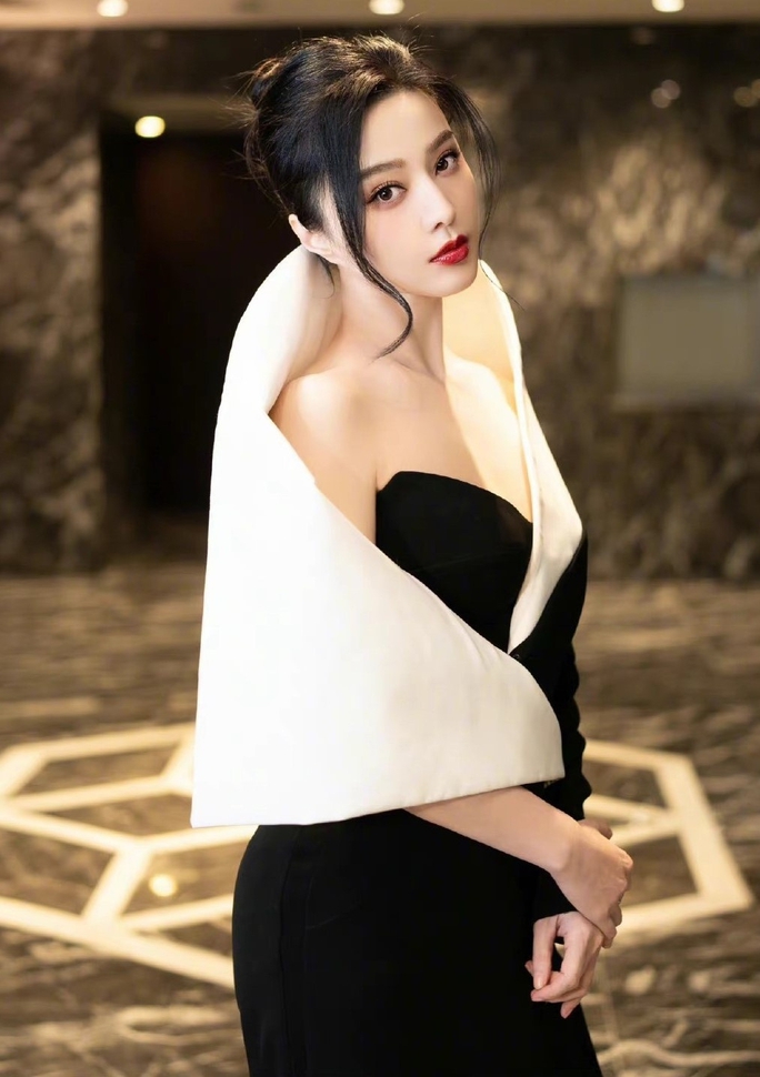 Phạm Băng Băng mất sự nghiệp vì scandal trốn thuế