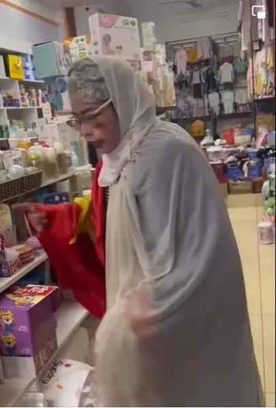 Cách đây chưa lâu trên một fanpage đăng tải clip về hình ảnh mới của Bella cùng chia sẻ: 