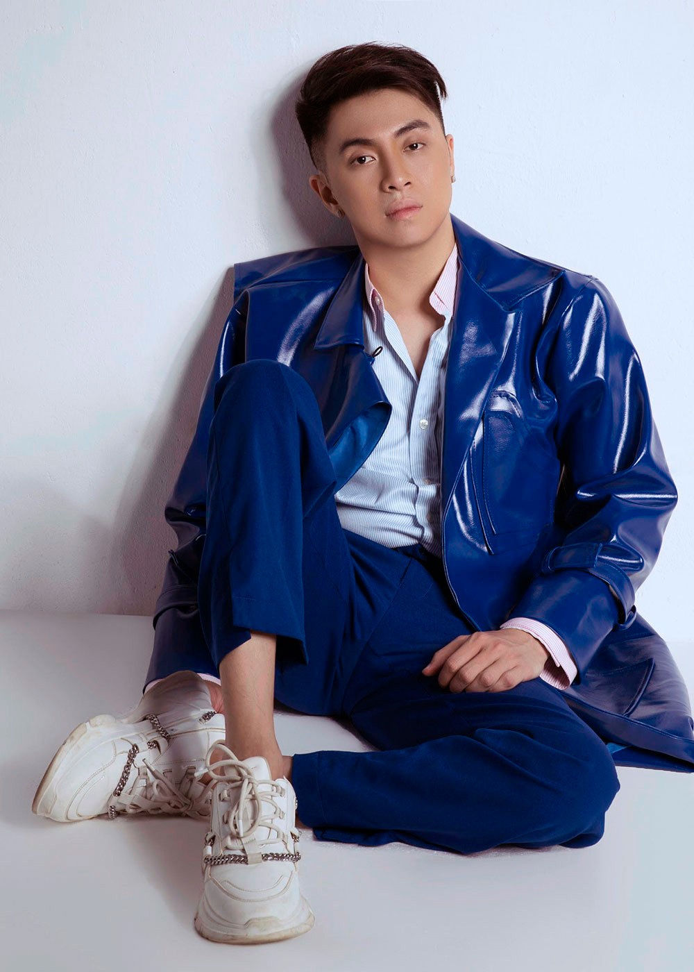 Việc DJ Thái Hoàng (sinh năm 1991) vừa bị Công an Hải Dương bắt quả tang về hành vi tàng trữ trái phép chất ma túy khiến nhiều người bất ngờ. 