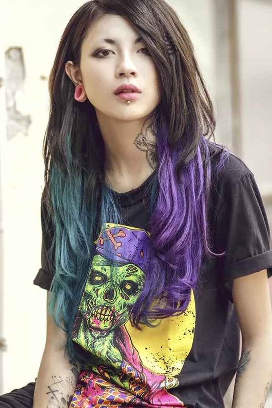 Lee Zin hiện là mẹ của một cô con gái 4 tuổi. Cô nàng thoải mái chia sẻ những hình ảnh về cô con gái nhỏ trên mạng xã hội.