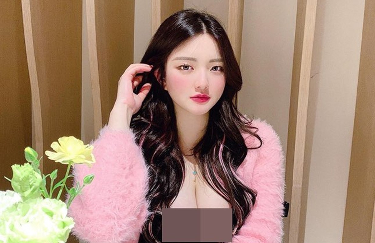 Cô từng tham gia cuộc thi Miss Maxim 2021 và được đánh giá cao bởi nét đẹp 