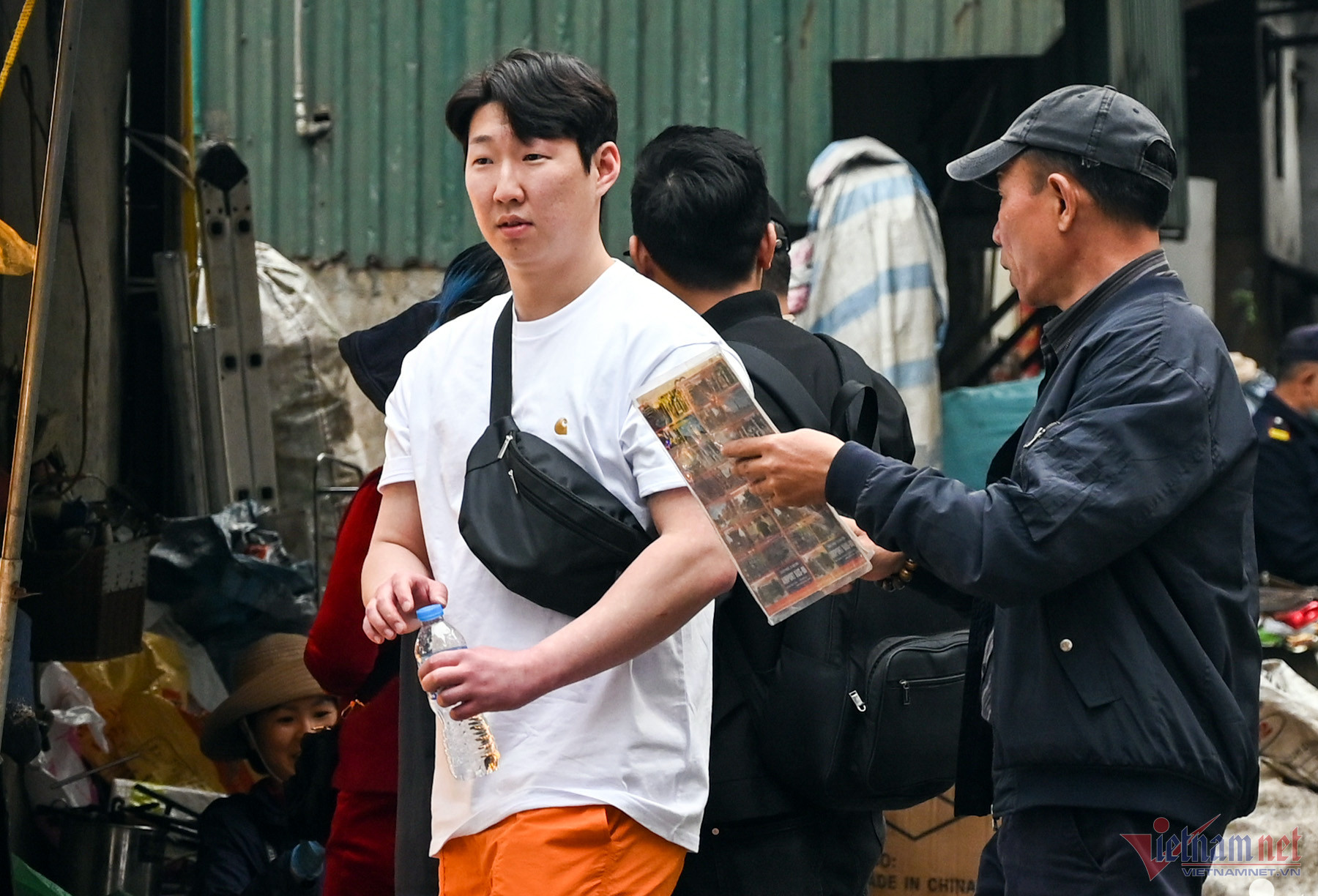 Khách du lịch cần hỏi rõ giá trước khi sử dụng dịch vụ. Ảnh: Nguyễn Huế