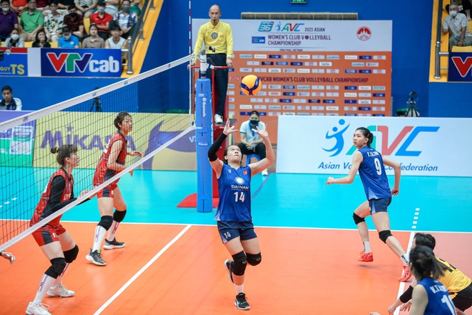 Pha chuyền bóng tinh tế của Kim Thoa