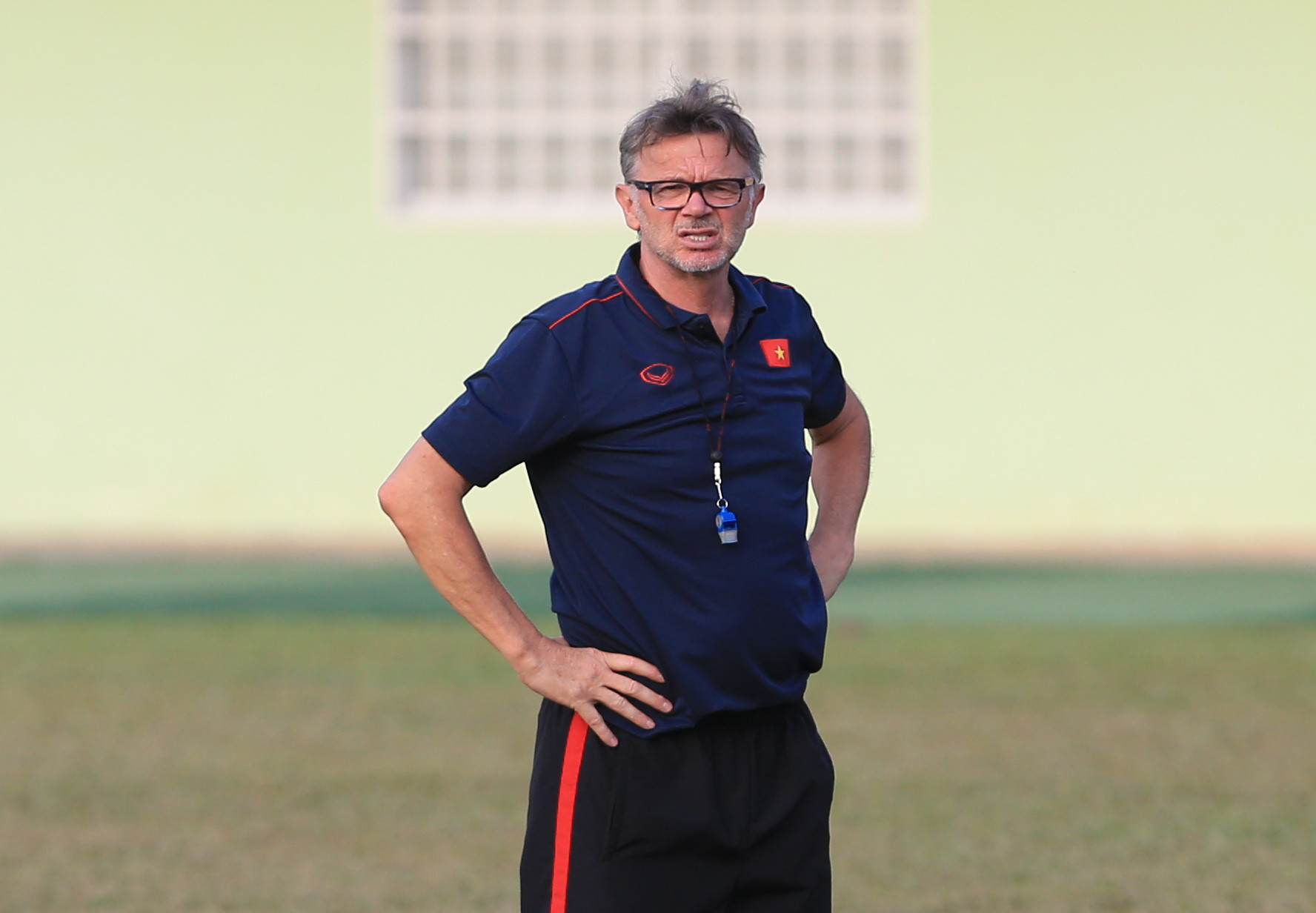 buộc HLV Philippe Troussier phải chỉnh sửa rất nhiều nếu muốn thắng U22 Singapore