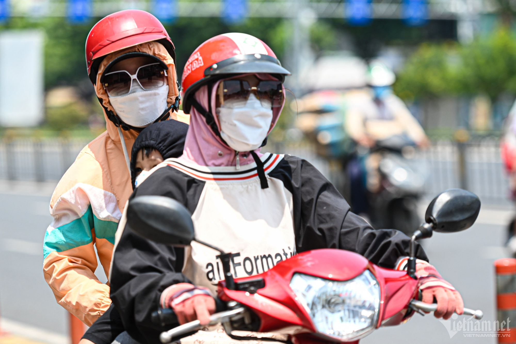 Những tỉnh, thành phía Nam đang trải qua đợt nắng nóng kéo dài gây oi bức, khó chịu. Ảnh minh họa: Huế Ex