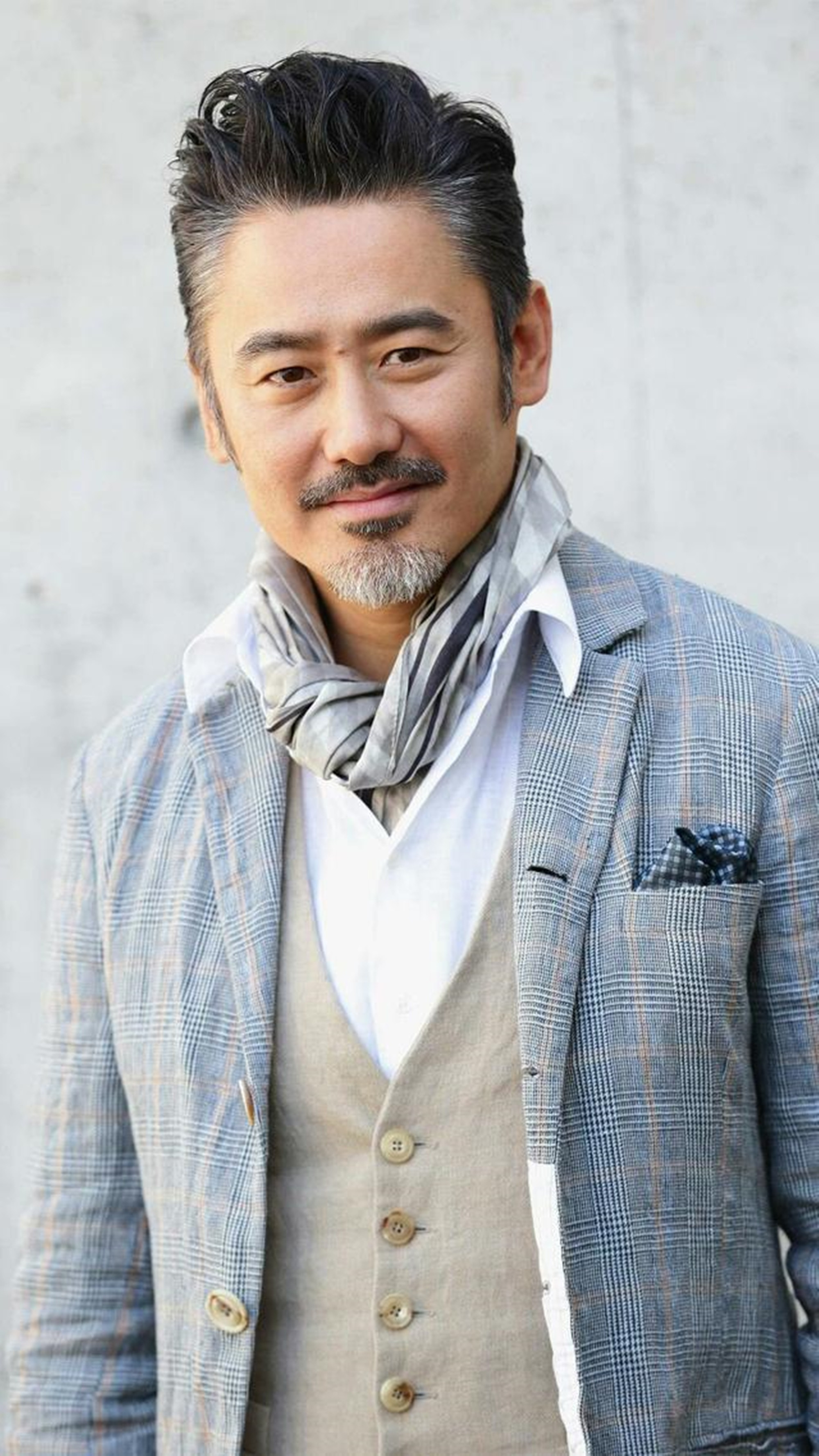 Nam diễn viên mất trắng sự nghiệp vì bê bối ngoại tình.