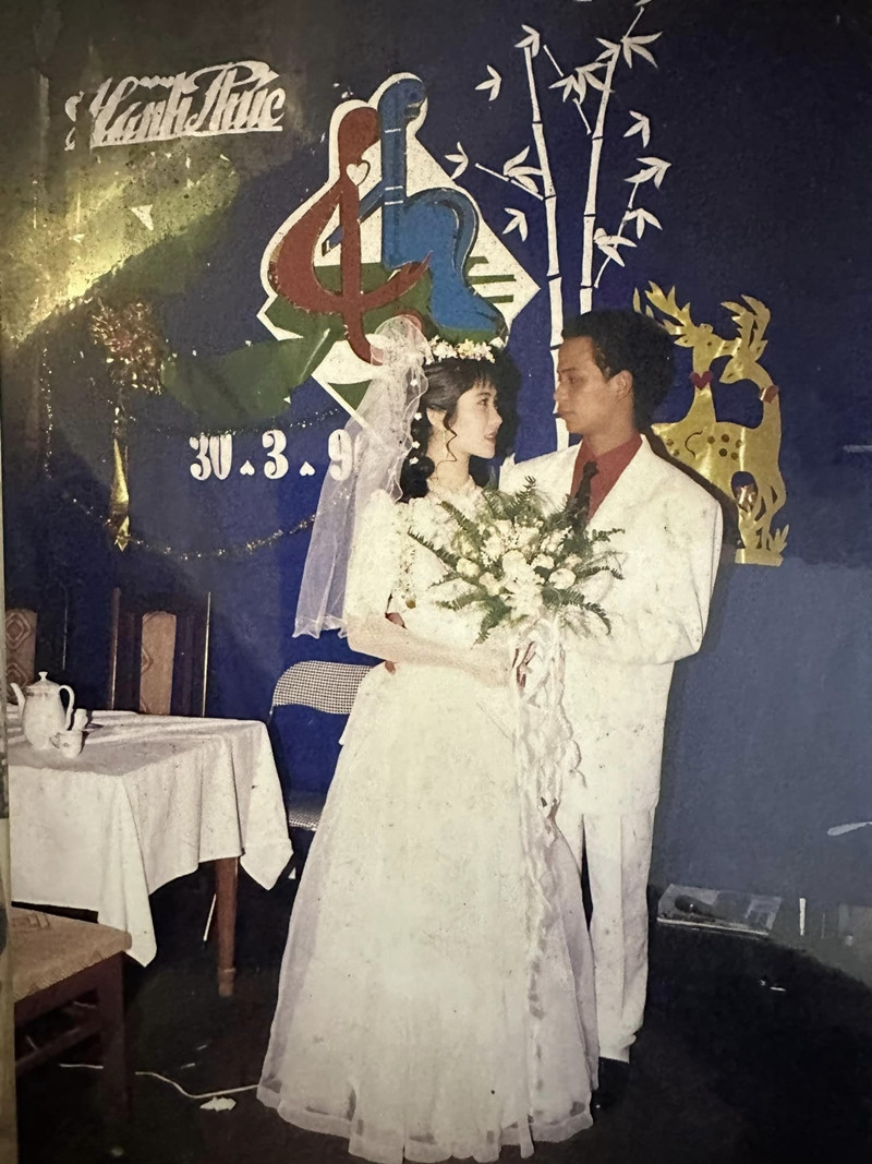 Đi qua nhiều khó khăn, Nguyệt Hằng chia sẻ giờ đây không còn lo lắng về chồng như trước. Cô mong anh có sức khoẻ để cùng cô nuôi dạy con cái: 